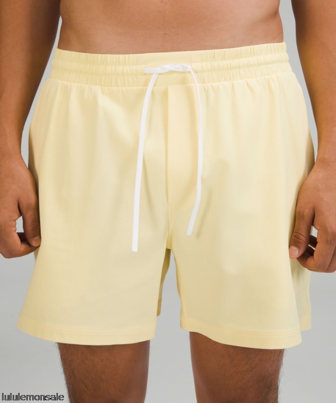 Lululemon Deutschland DELULU951 | Pool Short 5 Nur Online Caprese Gelb